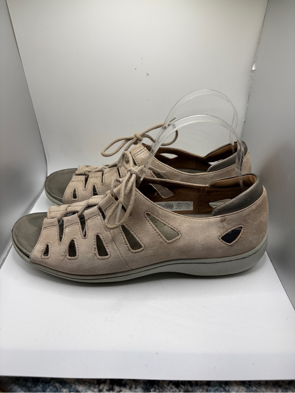 Women’s Aravon Sandals Size 9.5